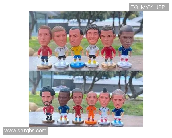 足球明星C罗人偶引领潮流玩具市场新宠儿的魅力与价值解析